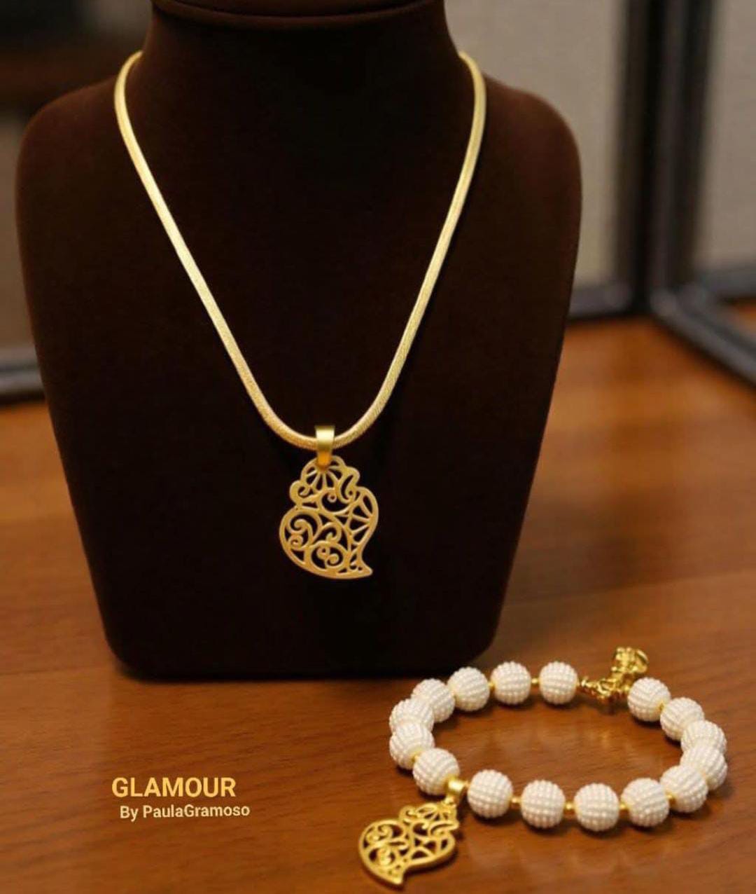 FAV02- conjunto colar e pulseira viana