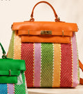 A733, mochila laranja